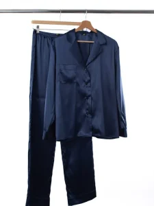 Natural Silk Pajama Set – Black / Dark Blue (2-Piece)